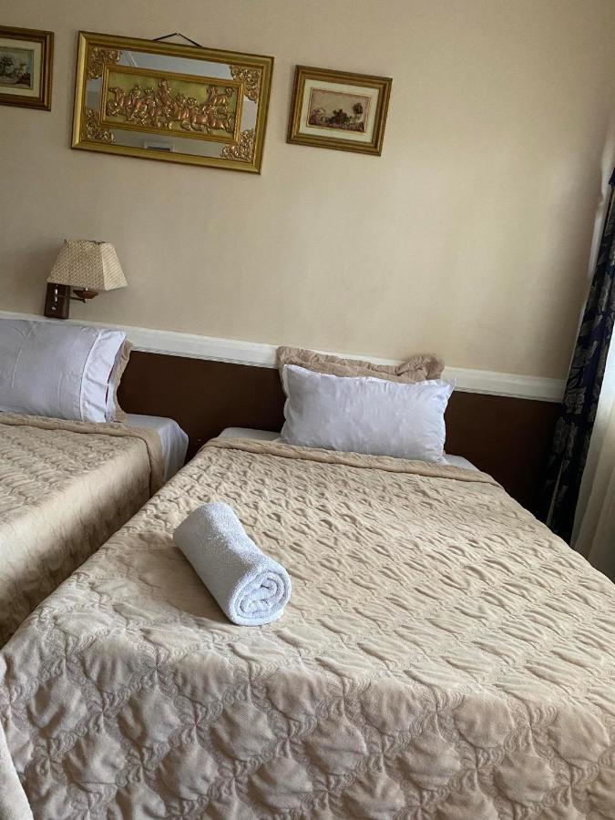 Stefanie Grace Paradise Inn لوبوكْ المظهر الخارجي الصورة