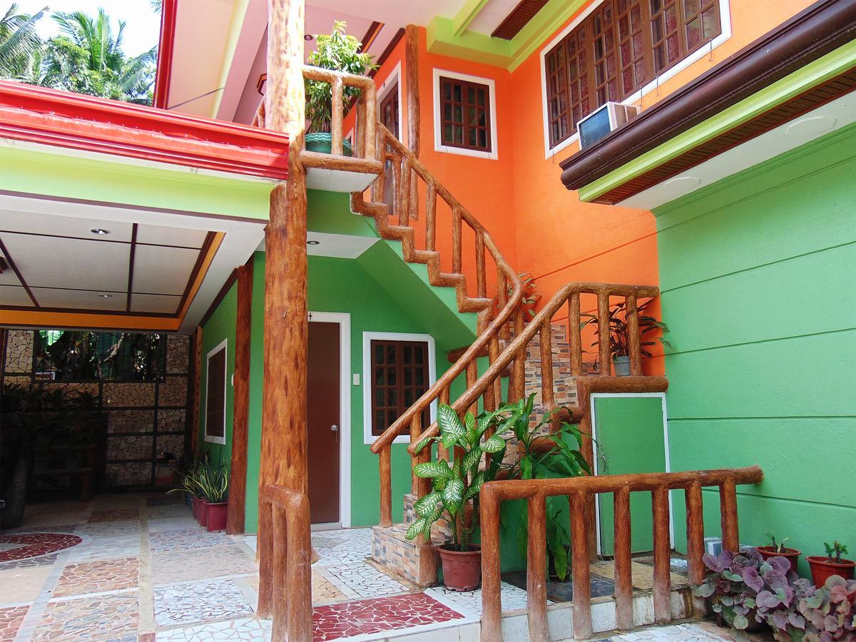 Stefanie Grace Paradise Inn لوبوكْ المظهر الخارجي الصورة